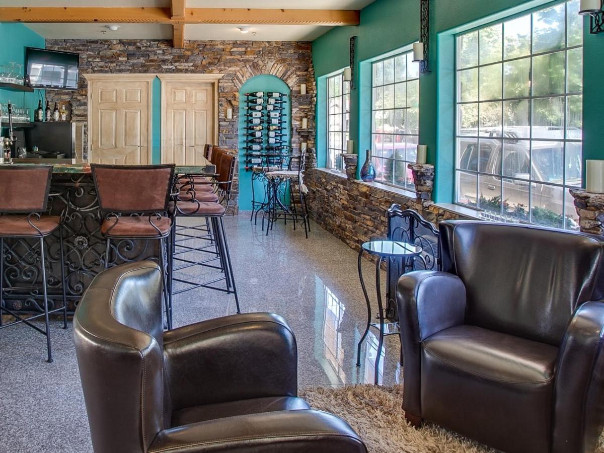 Leavenworth Village Inn Bagian luar foto