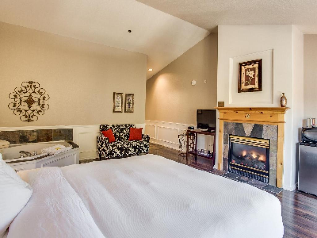 Leavenworth Village Inn Bagian luar foto